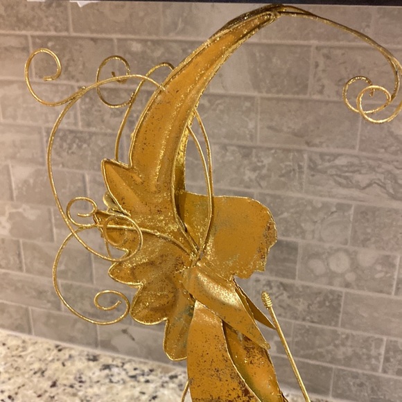 Golden Angel - Picture 2 of 9